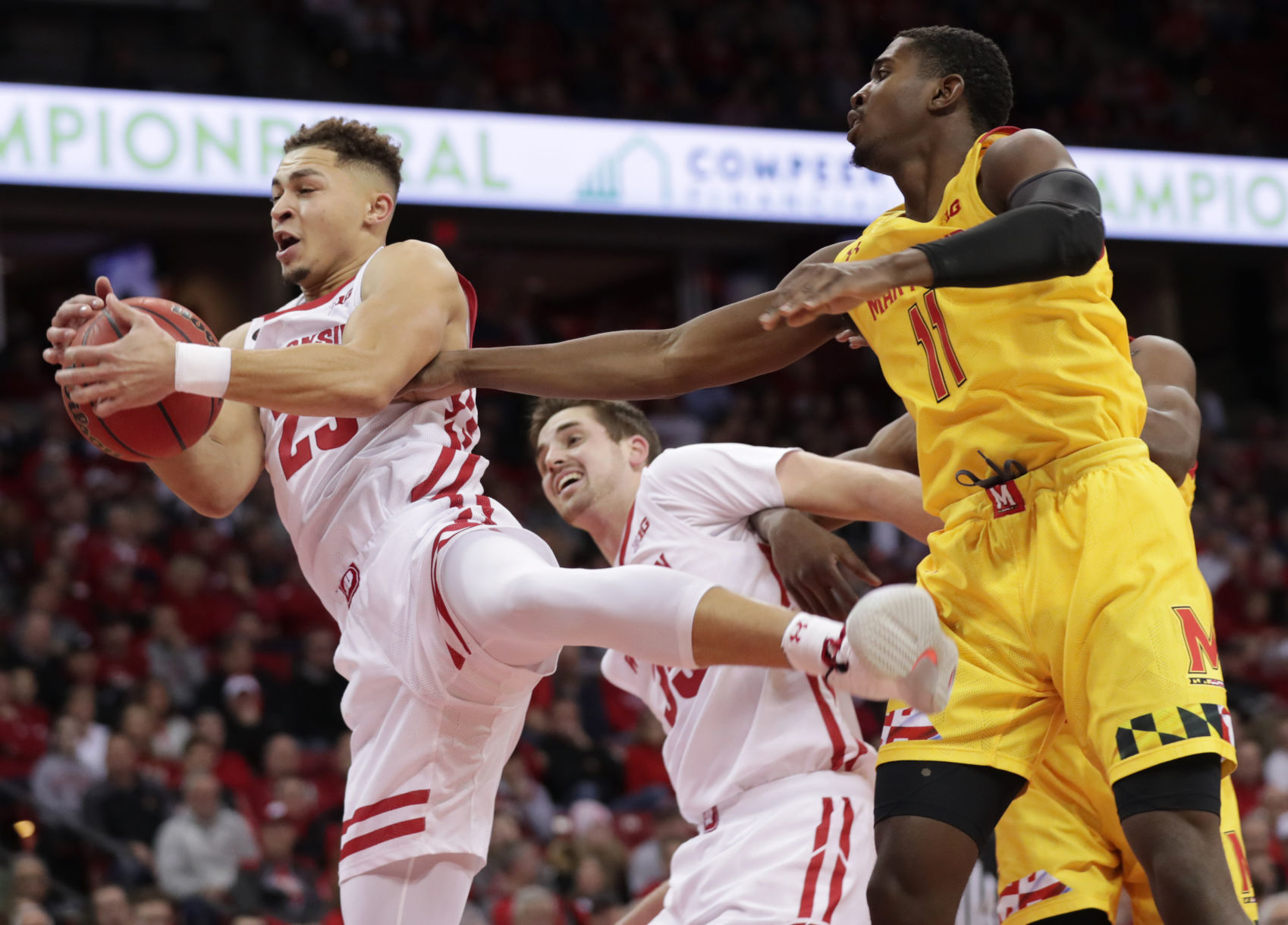 Badgers 56, Terrapins 54